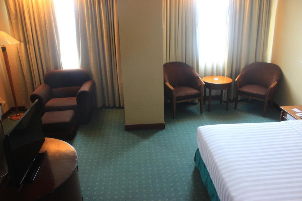 Grand Arkenso Park View Semarang Exterior foto
