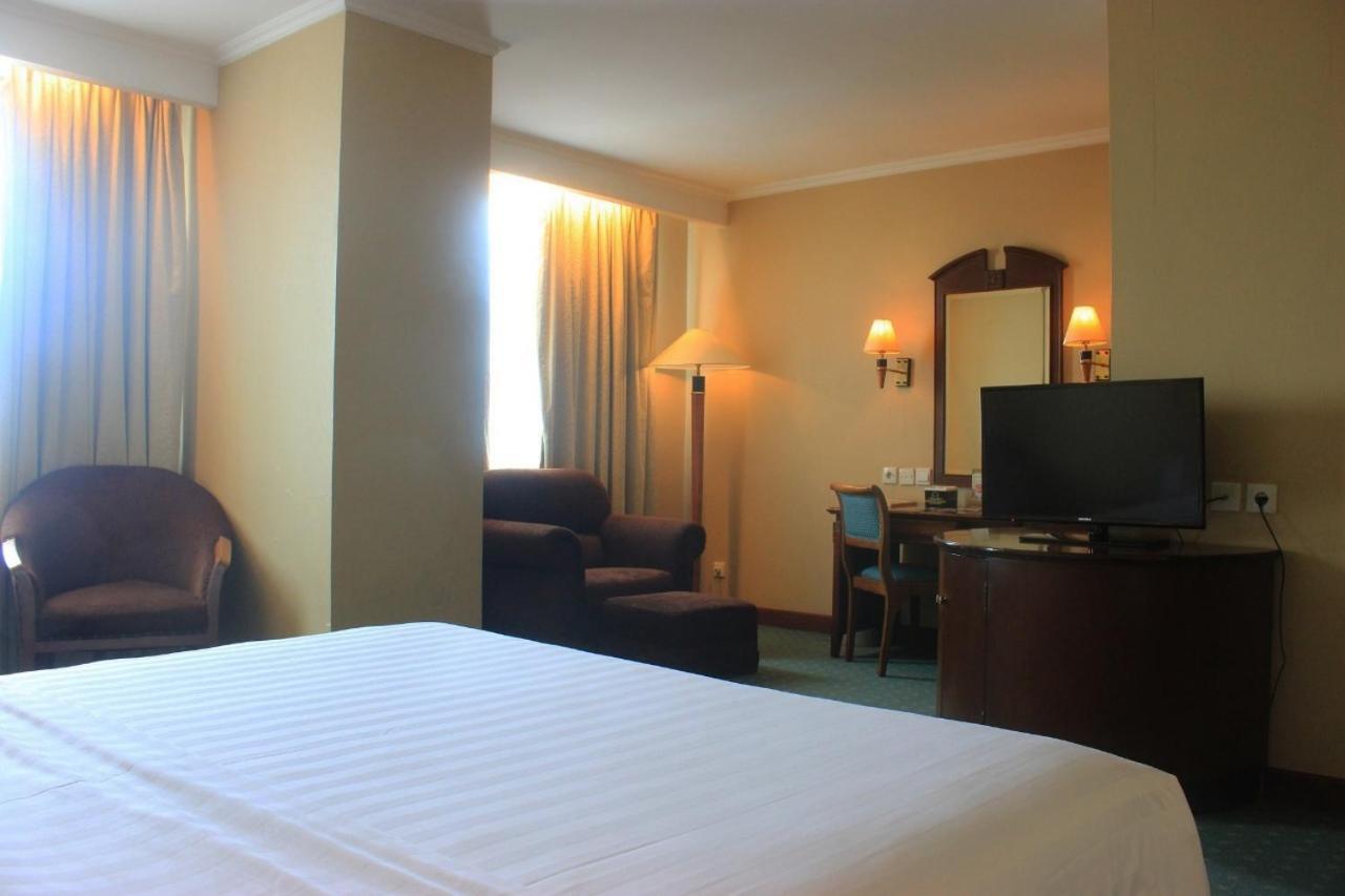 Grand Arkenso Park View Semarang Exterior foto